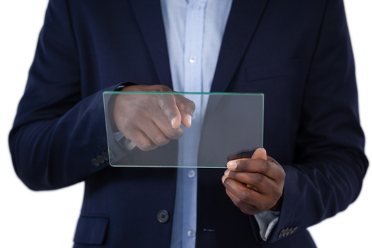 商人使用玻璃数字平板电脑