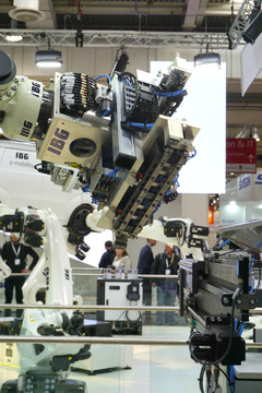 汽车制造行业工业机器人