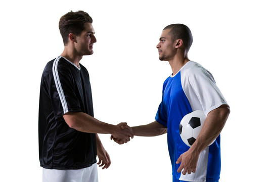 两名足球运动员握手