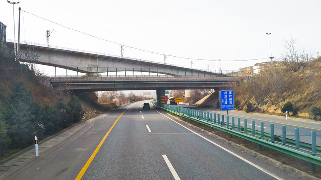 高速公路桥梁建筑