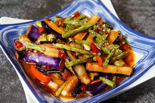 茄子烧豆角