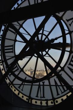 巴黎奥赛博物馆的大钟