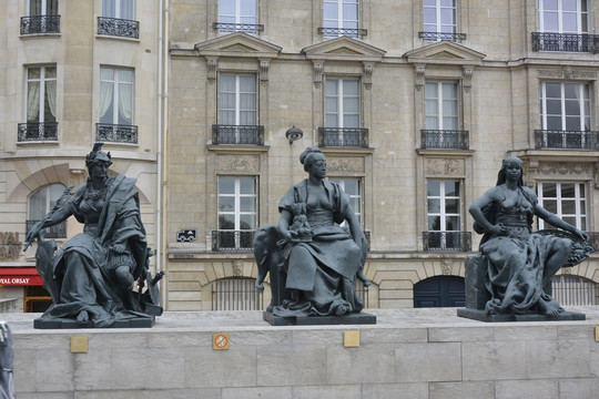 巴黎雕塑