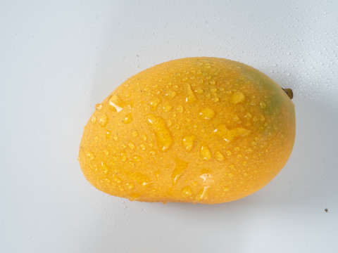 新鲜甜美的小台芒芒果