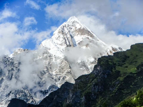 四姑娘山