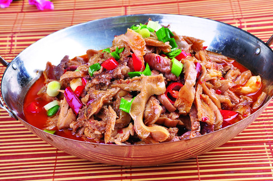 干锅牛杂