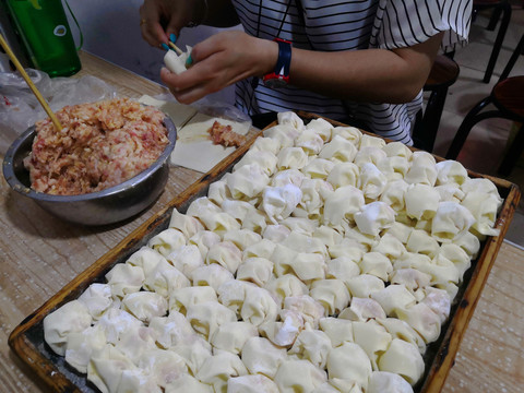 包馄饨