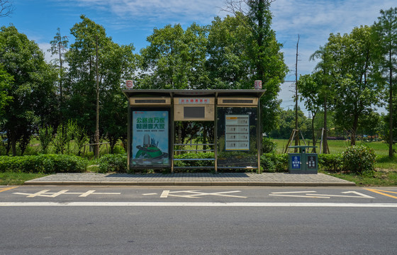 农村公交站台