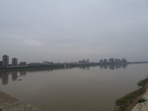 城市河流加江边楼宇