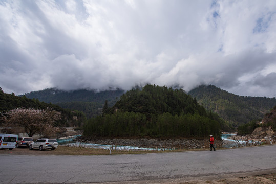 西藏波密318国道沿途风景11