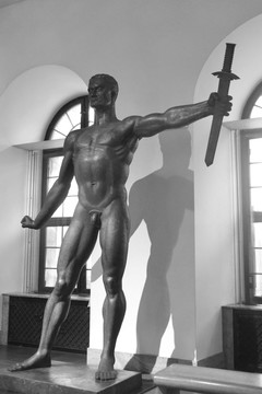 德国历史博物馆短剑武士黑白图片