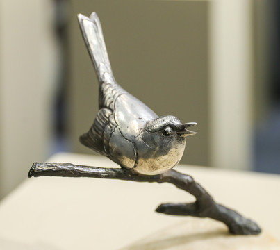 鸟的雕塑