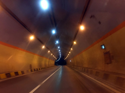 隧道洞口