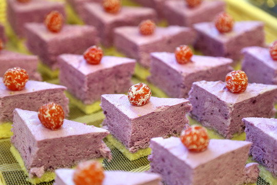 紫色小蛋糕