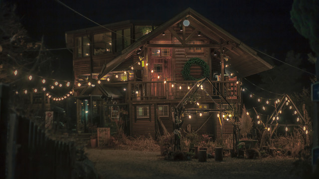 夜景小木屋图片