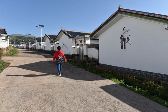 脱贫攻坚新农村