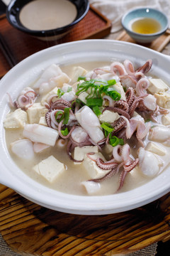 笔管鱼炖豆腐
