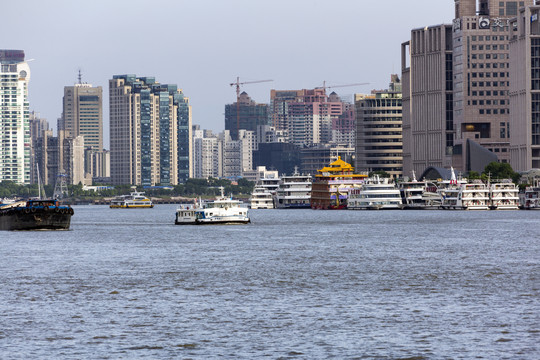 上海外滩船舶码头