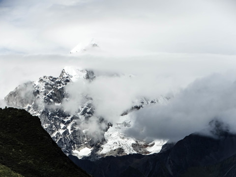 四姑娘山