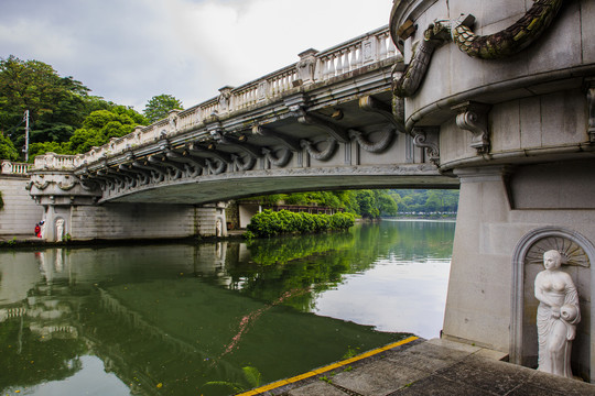 桂湖欧式桥1