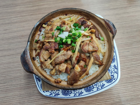 煲仔饭