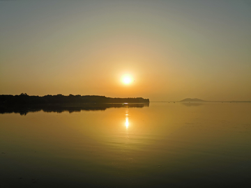 武汉东湖日出