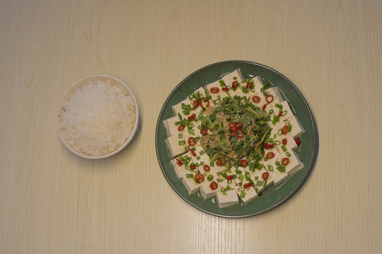 香椿拌豆腐