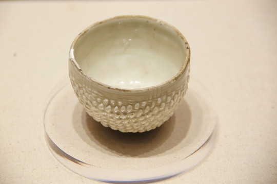 定窑白釉柳斗杯