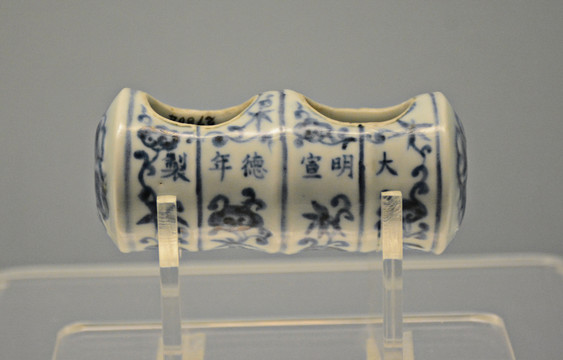 青花瓷鸟食罐