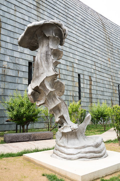中央美术学院校园雕塑