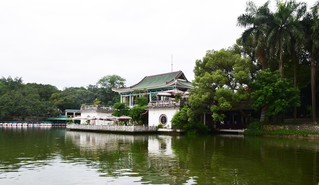 水岸餐厅