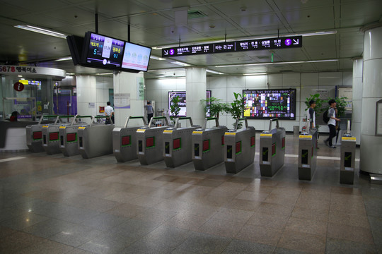 韩国首尔地铁