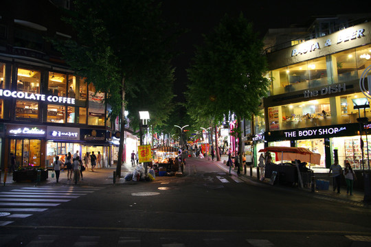 首尔街头夜景