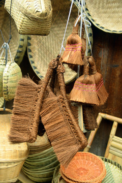 传统棕毛刷和竹编