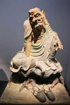 十六罗汉泥塑雕像