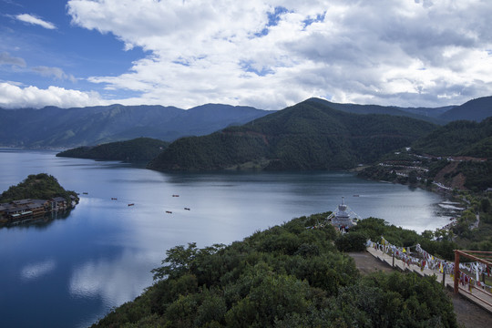 泸沽湖风光