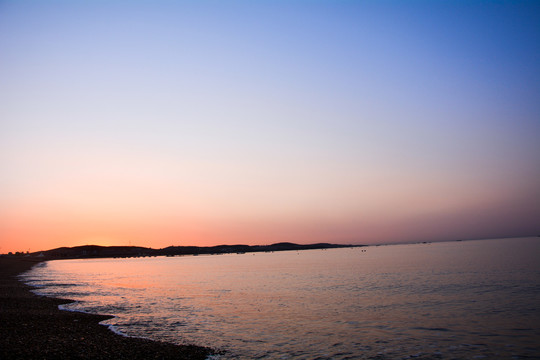 夕阳下的海边