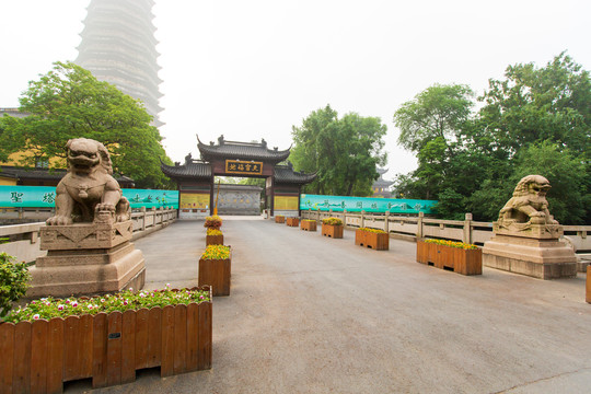 江苏常州天宁禅寺西大门