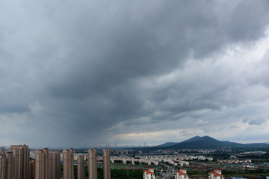 风雨欲来