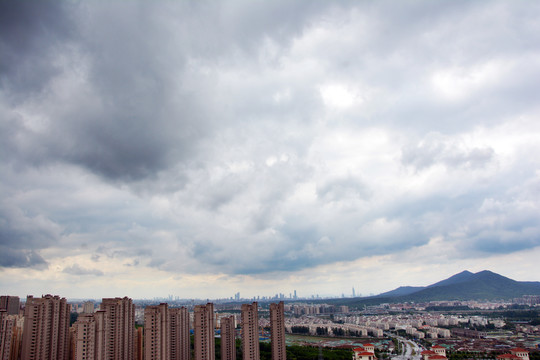 暴风雨前的天空