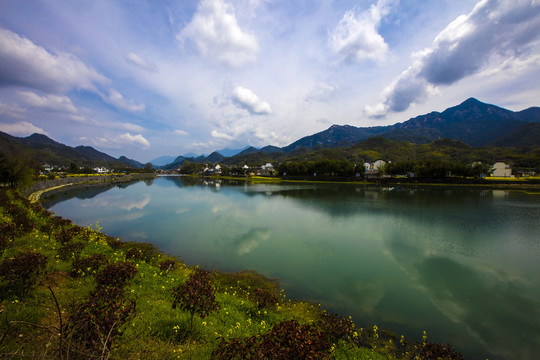 绿水青山就是金山银山