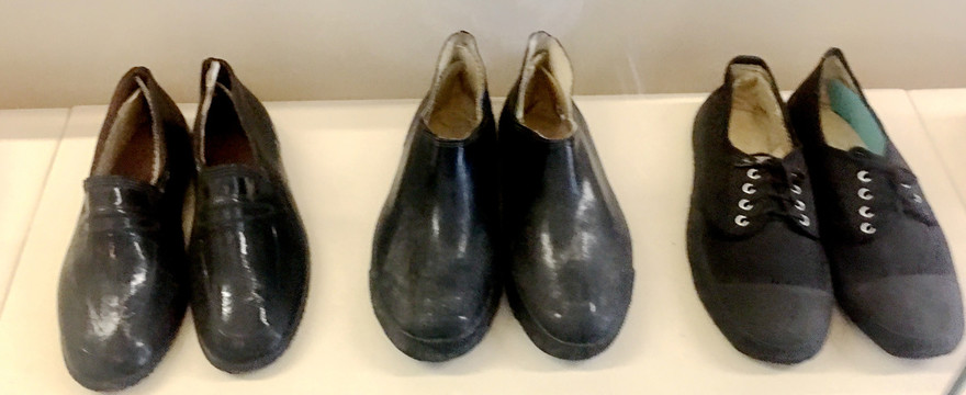 旧上海民国时期的套鞋和球鞋