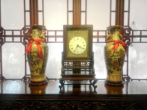 旧上海时期的老式结婚用具