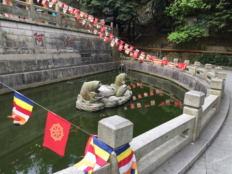 玉台寺天王殿水池