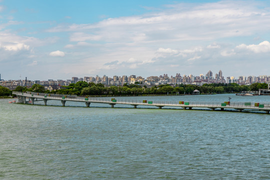 苏州市环金鸡湖路湖东国际金融