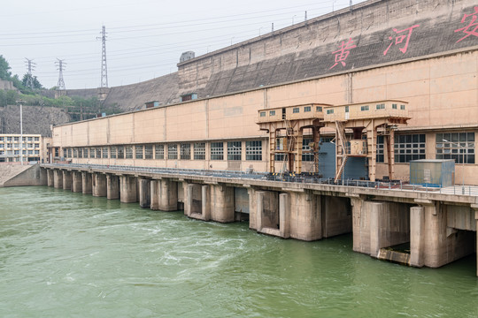 黄河三门峡大坝