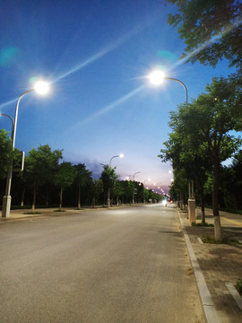 街道路灯夜景