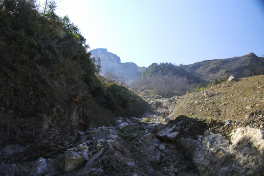 泥石流塌方