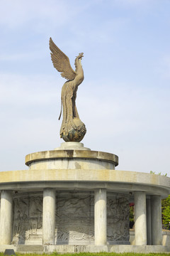 韩国青瓦台广场凤凰雕塑