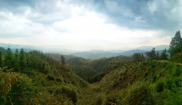 崇山峻岭全景图